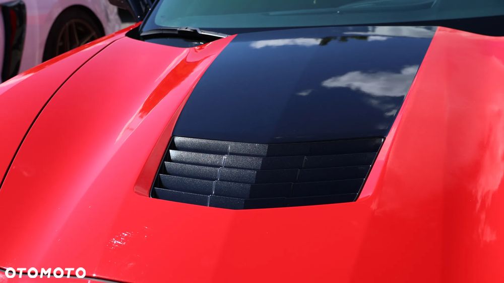 Chevrolet Corvette - 16