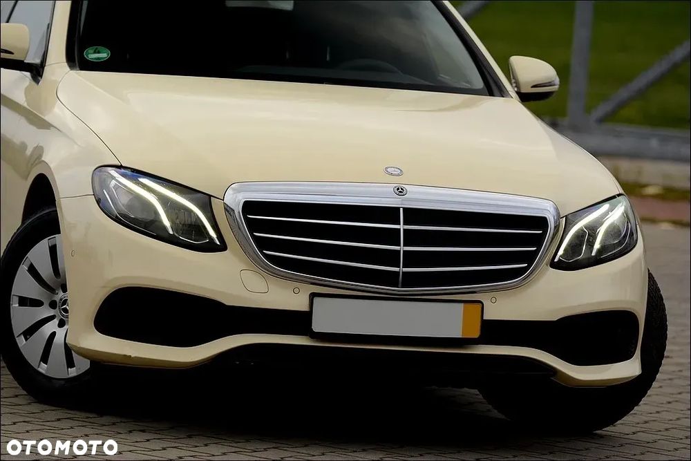 Mercedes-Benz Klasa E 200 d 9G-TRONIC - 11