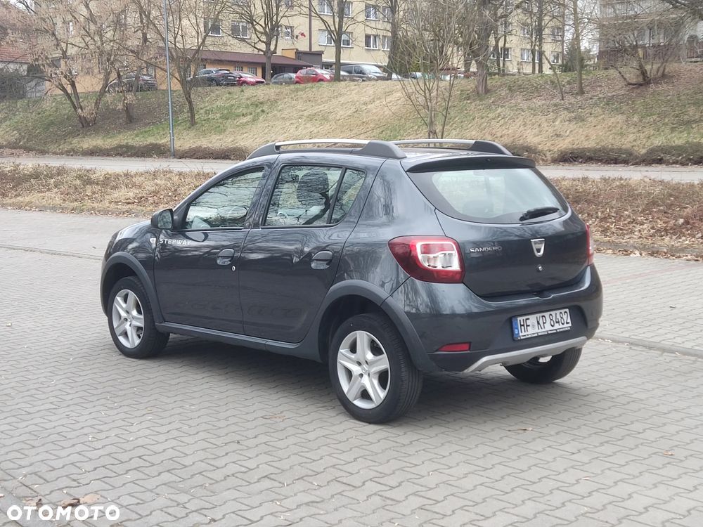 Dacia Sandero Stepway TCe 90 (S&S) Celebration - 9