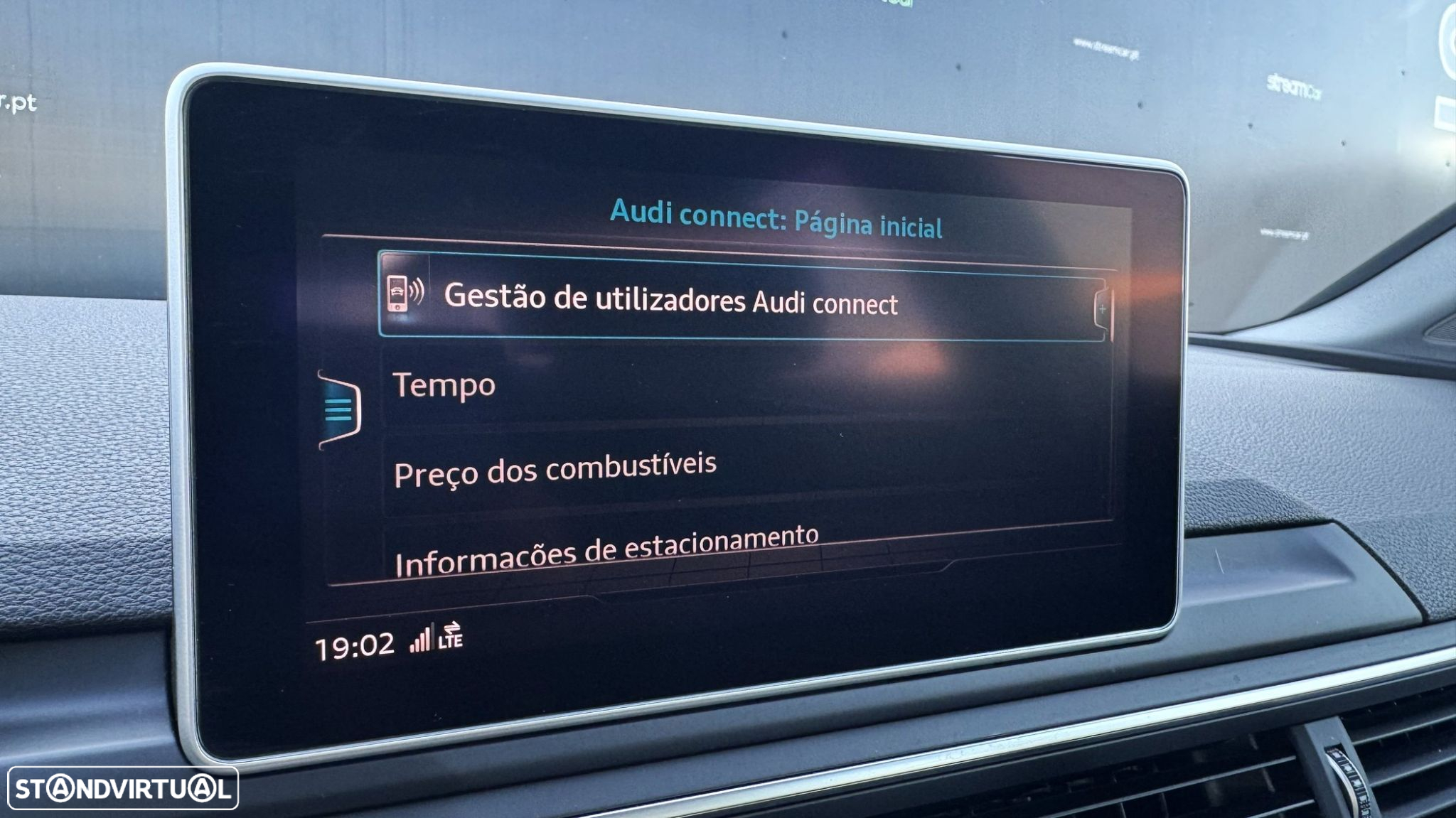 Audi A4 Avant 2.0 TDI Design S tronic - 22
