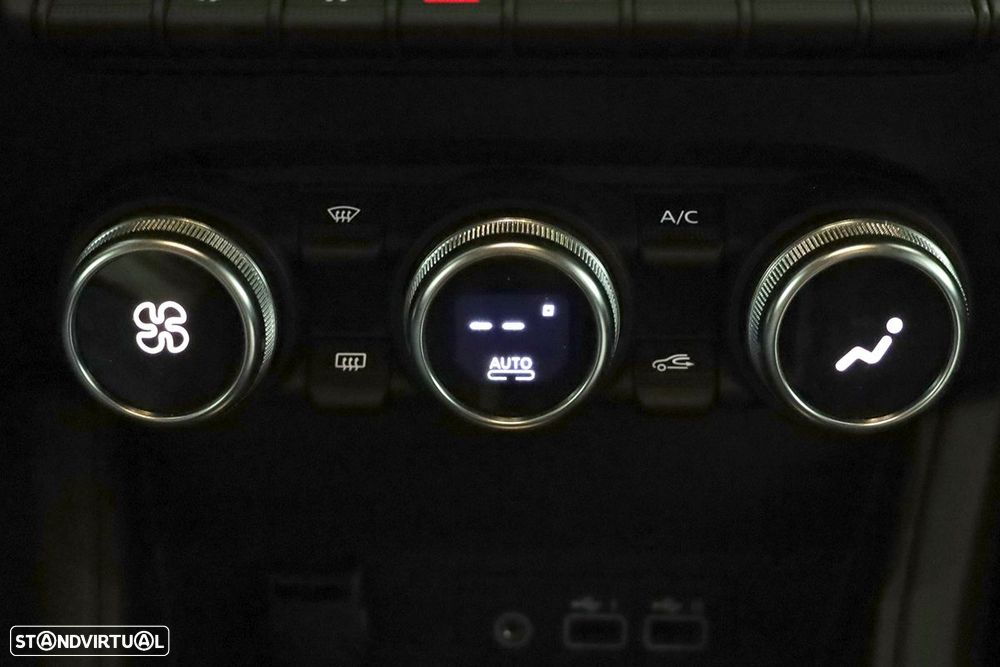 Renault Captur 1.0 TCe Techno Bi-Fuel - 13