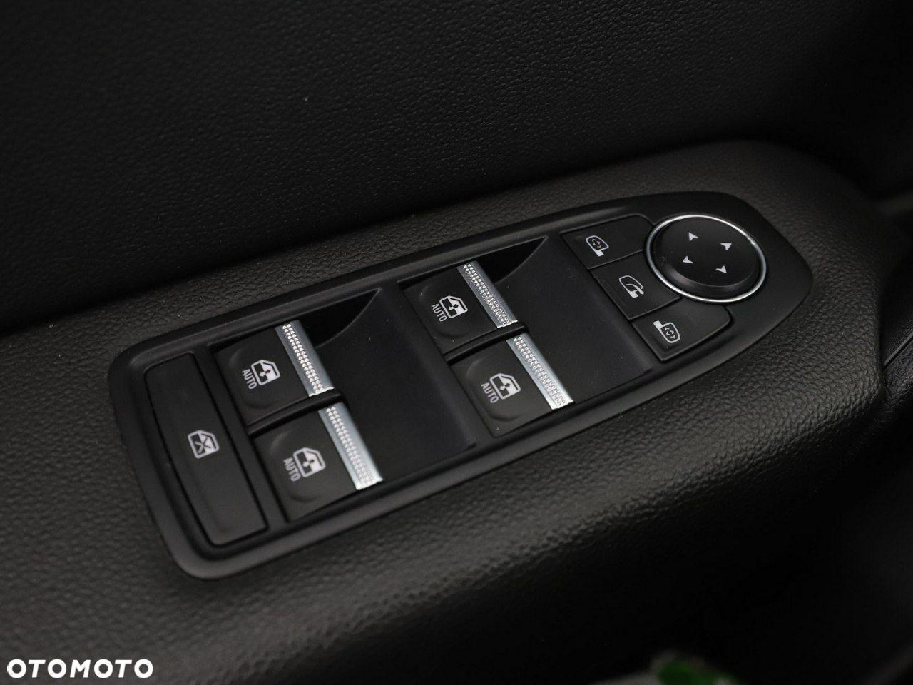 Renault Captur E-TECH PLUG-in 160 INTENS - 40