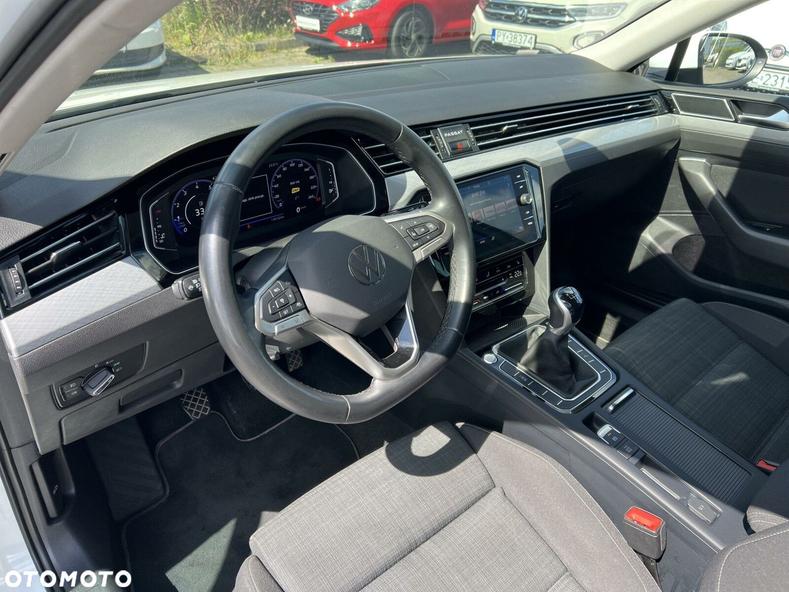 Volkswagen Passat - 19