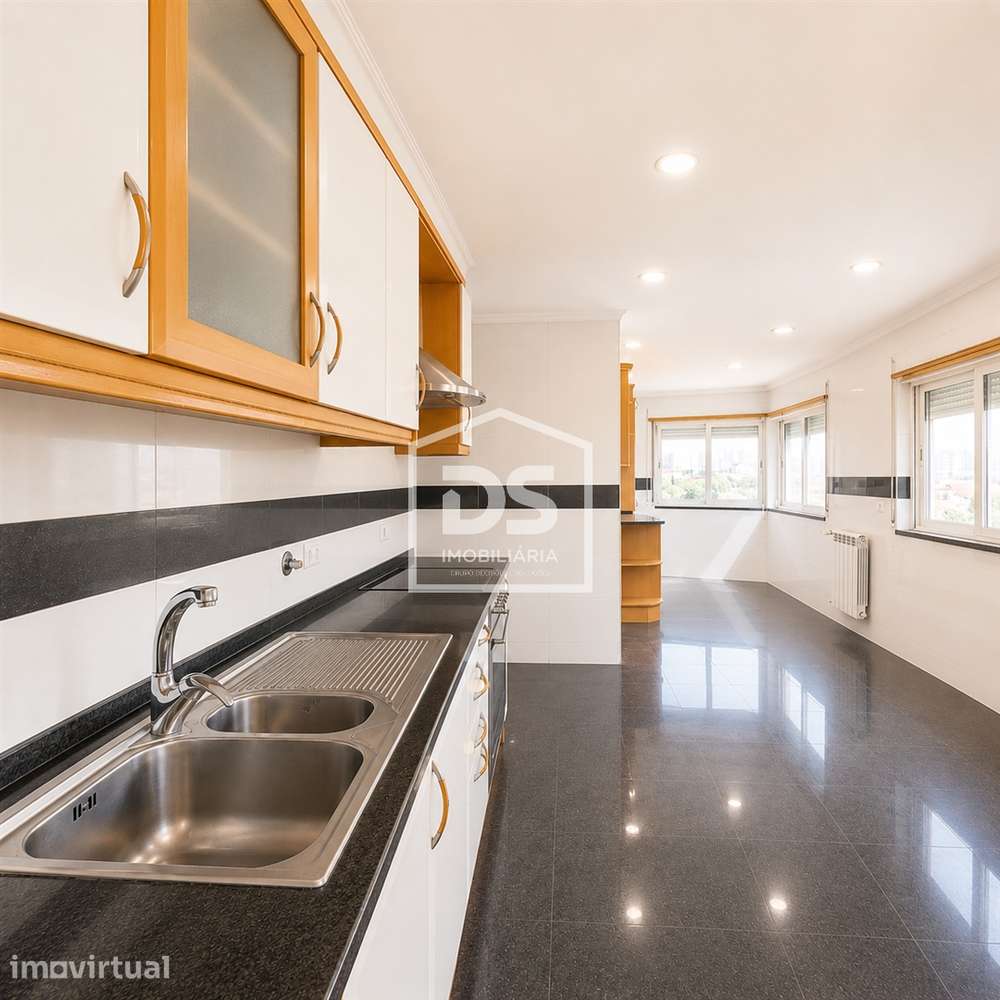 Apartamento T4 Venda em Odivelas,Odivelas - Grande imagem: 2/25