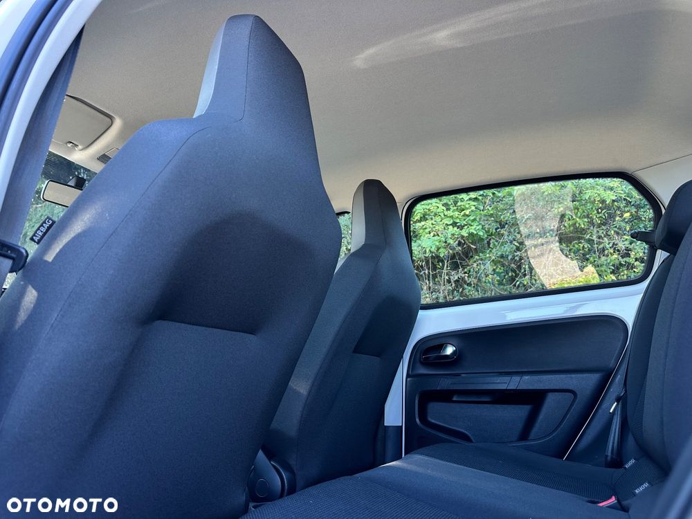 Volkswagen up! 1.0 high - 15