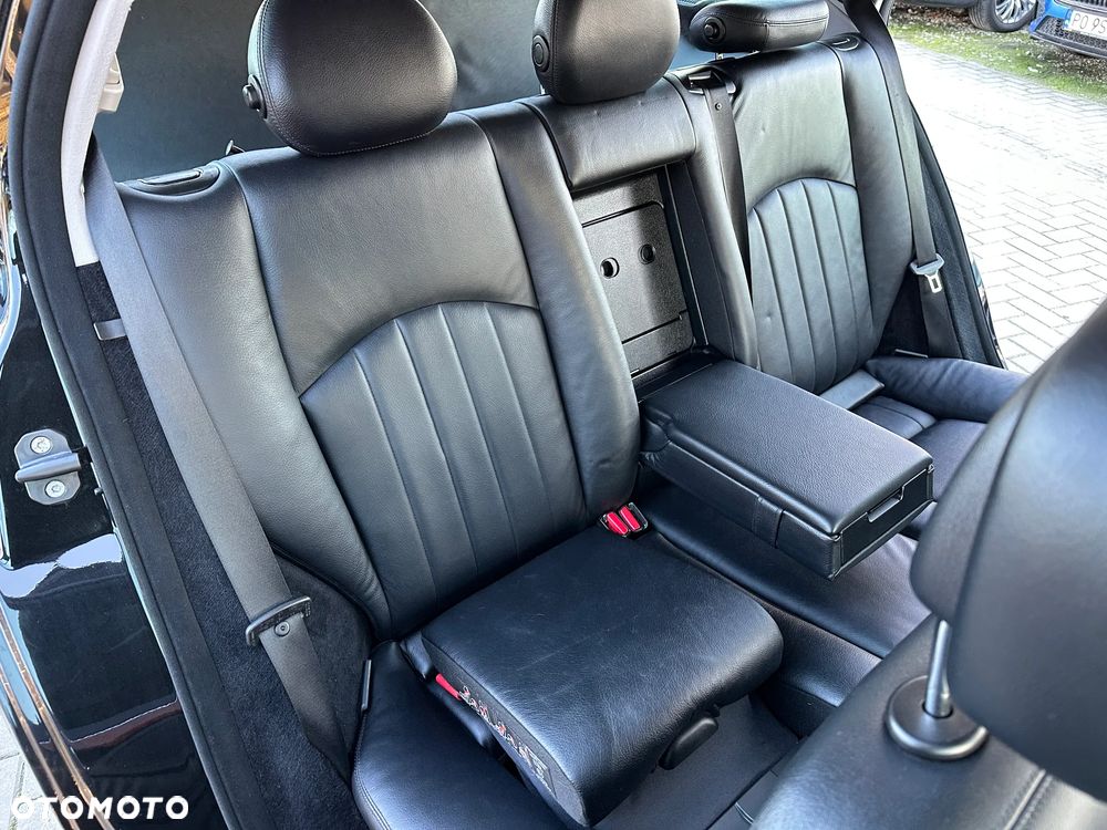 Mercedes-Benz Klasa E - 23