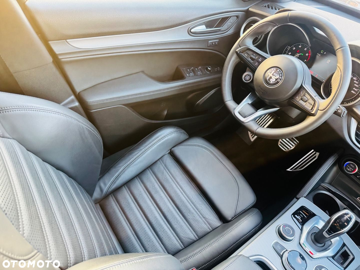 Alfa Romeo Stelvio - 14