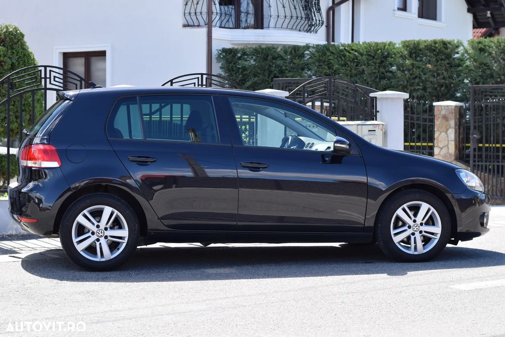 Volkswagen Golf 2.0 TDI DPF DSG MATCH - 25