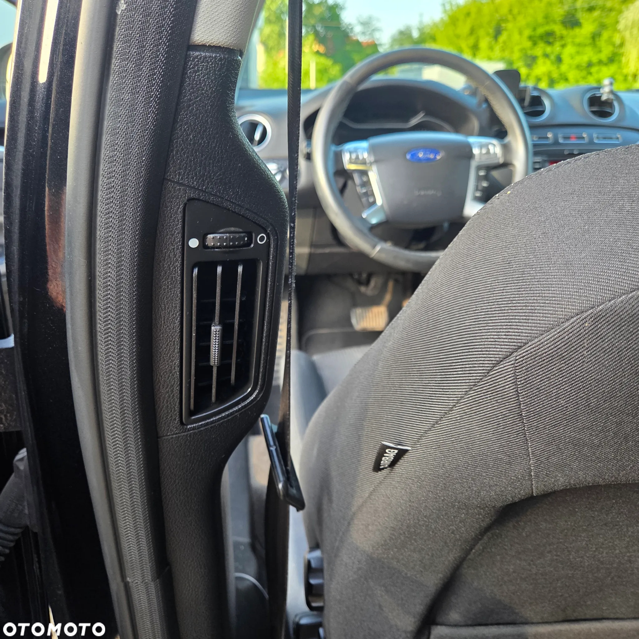 Ford Mondeo 2.0 EcoBoost Titanium - 35