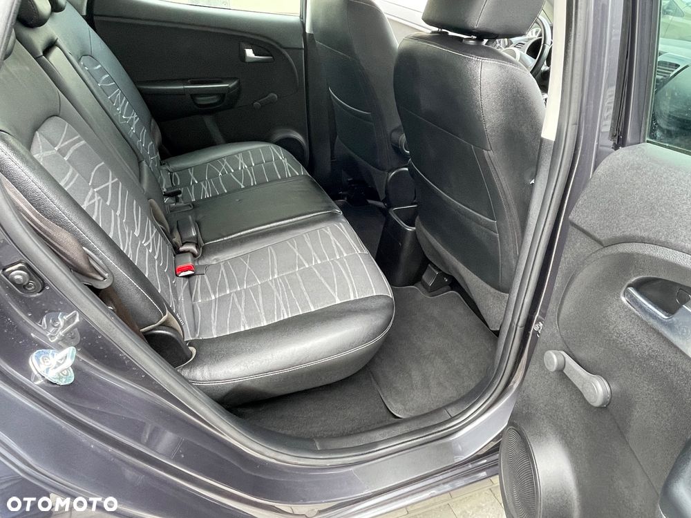 Kia Venga 1.4 CVVT Spirit - 24