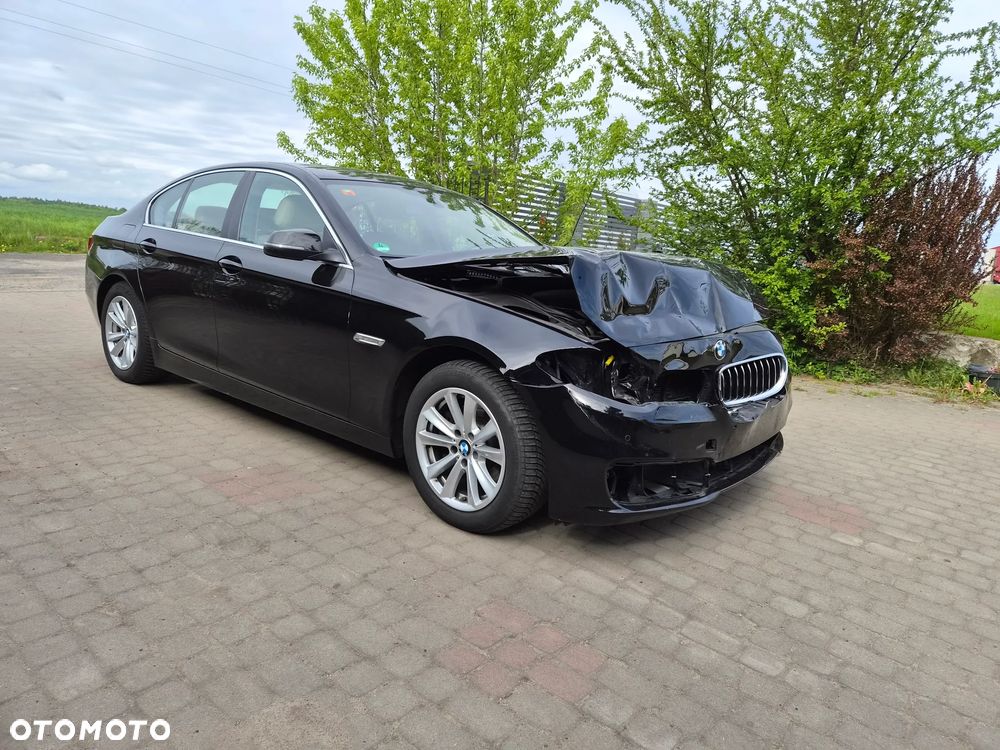 BMW Seria 5 520i - 7