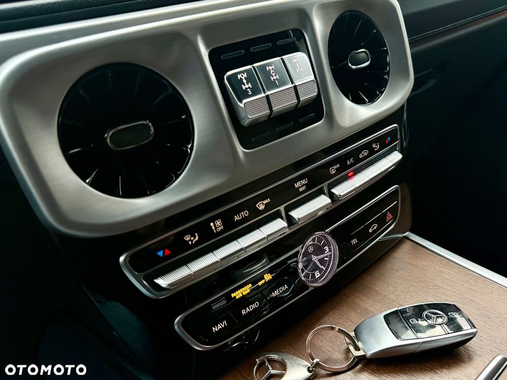 Mercedes-Benz Klasa G 400 d Stronger Than Time Edition - 19