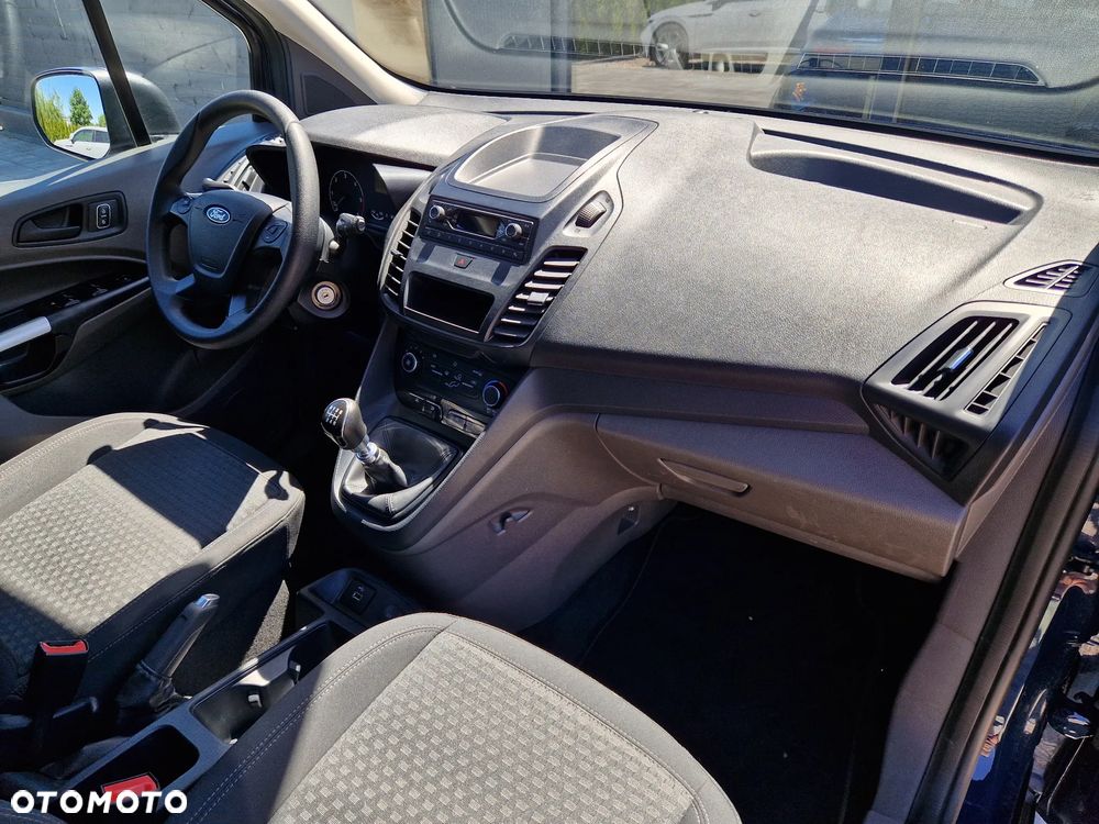 Ford Transit Connect - 19