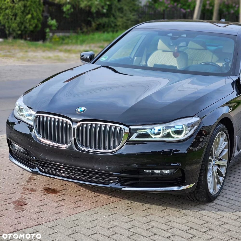 BMW Seria 7 740d xDrive - 23