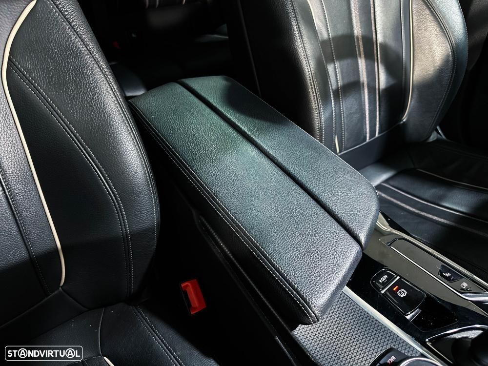 BMW 530 e Pack Desportivo M - 34