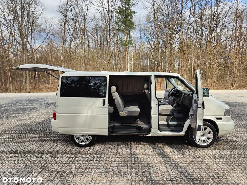 Volkswagen Transporter - 1