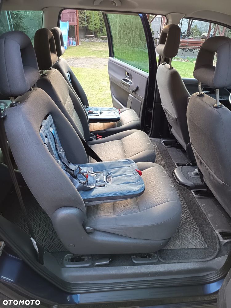 Volkswagen Sharan - 10