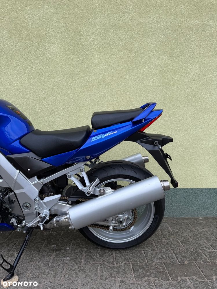 Suzuki SV - 25