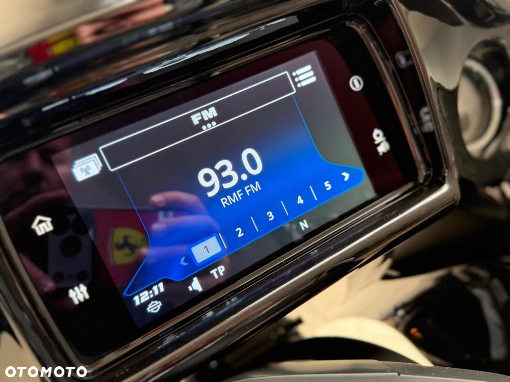 Harley-Davidson Touring Road Glide - 27