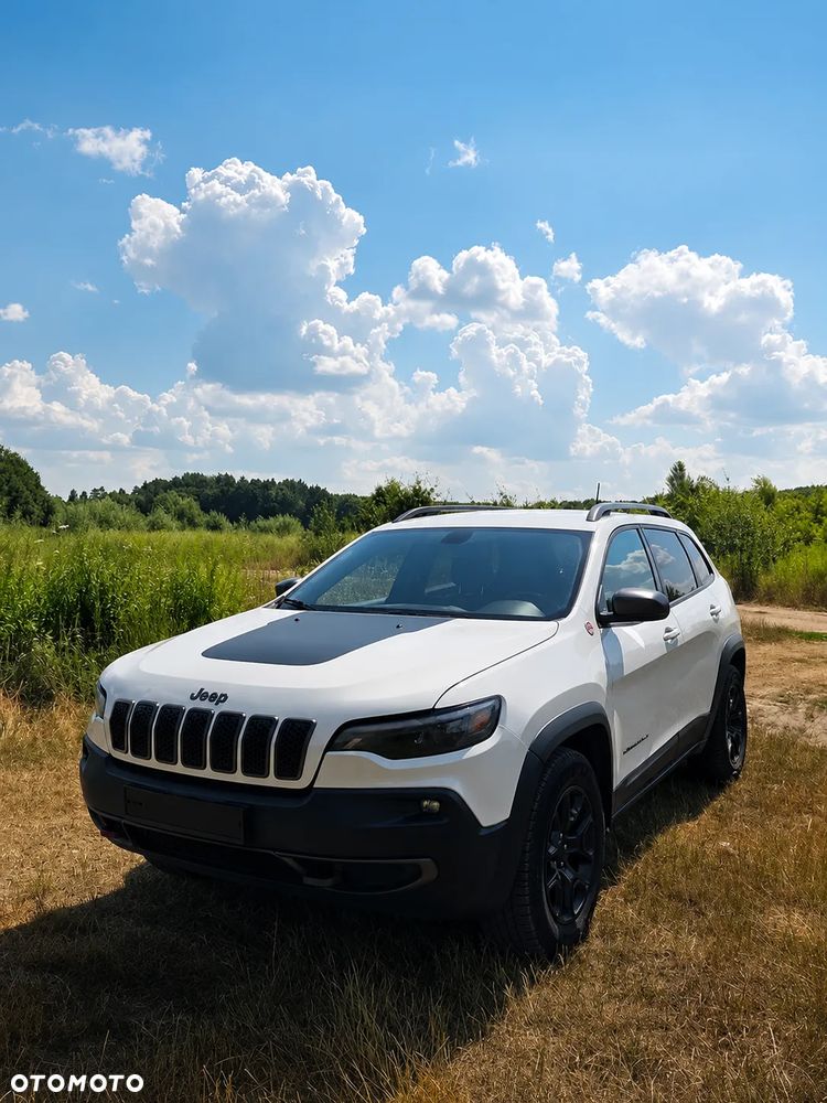 Jeep Cherokee - 1