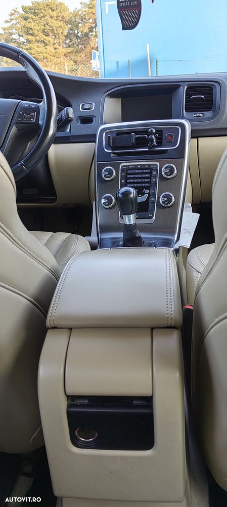 Volvo S60 D5 Start-Stop Basic - 6