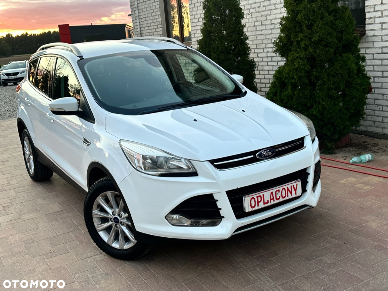 Ford Kuga 2.0 TDCi 2x4 Titanium - 3