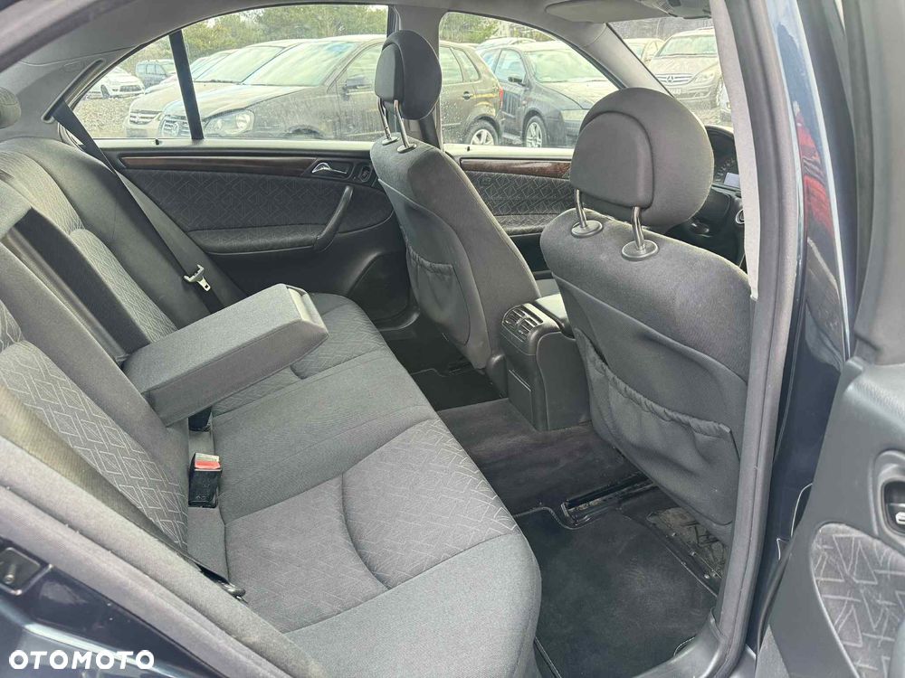 Mercedes-Benz Klasa C - 19