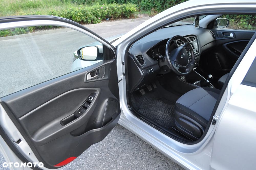 Hyundai i20 - 11