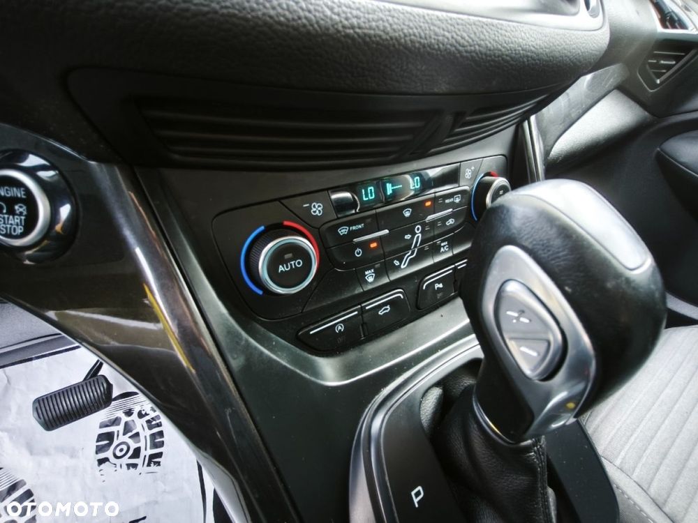 Ford Grand C-MAX - 10