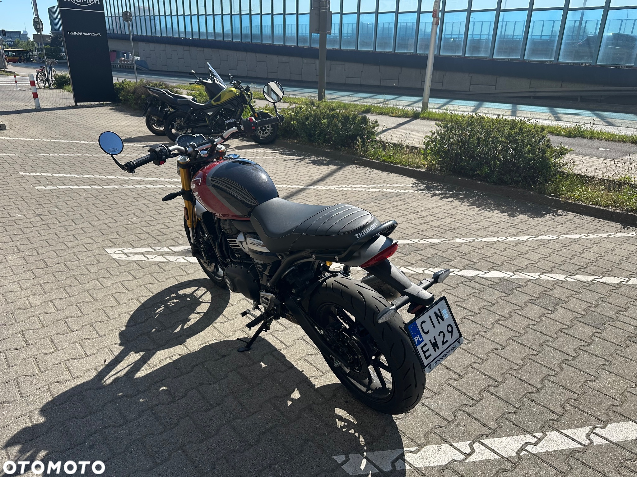 Triumph Inny - 6