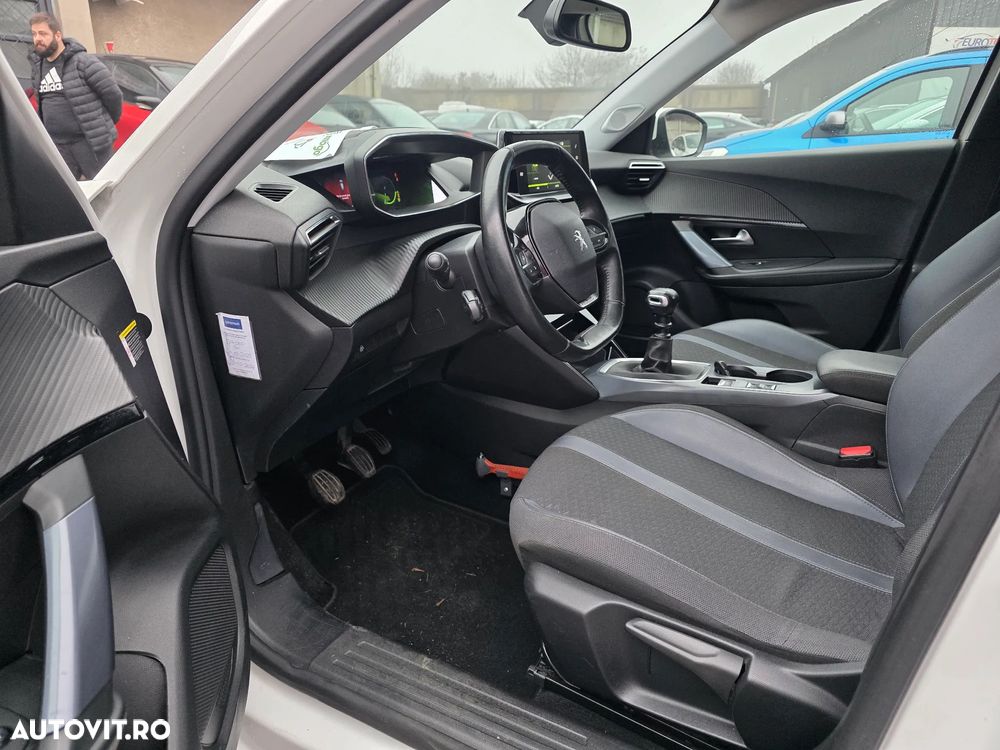 Peugeot 2008 1.2 PureTech Turbo S&S Allure - 9