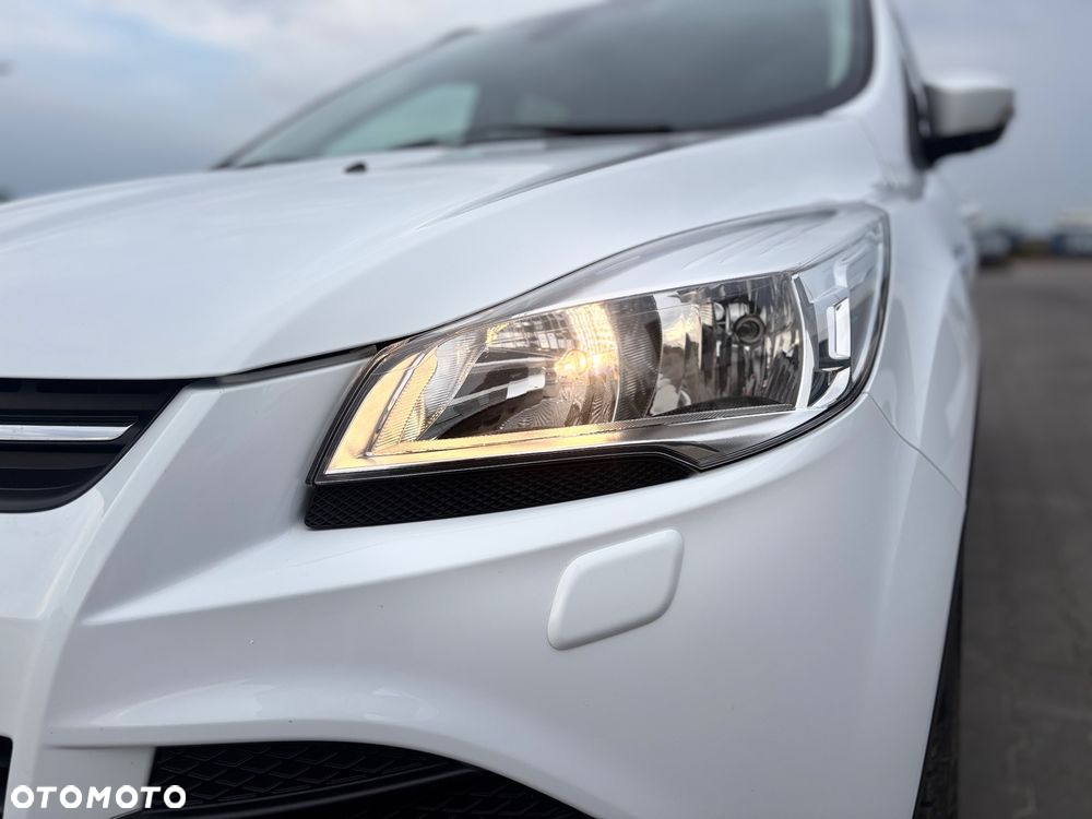 Ford Kuga 1.6 EcoBoost 2x4 SYNC - 23