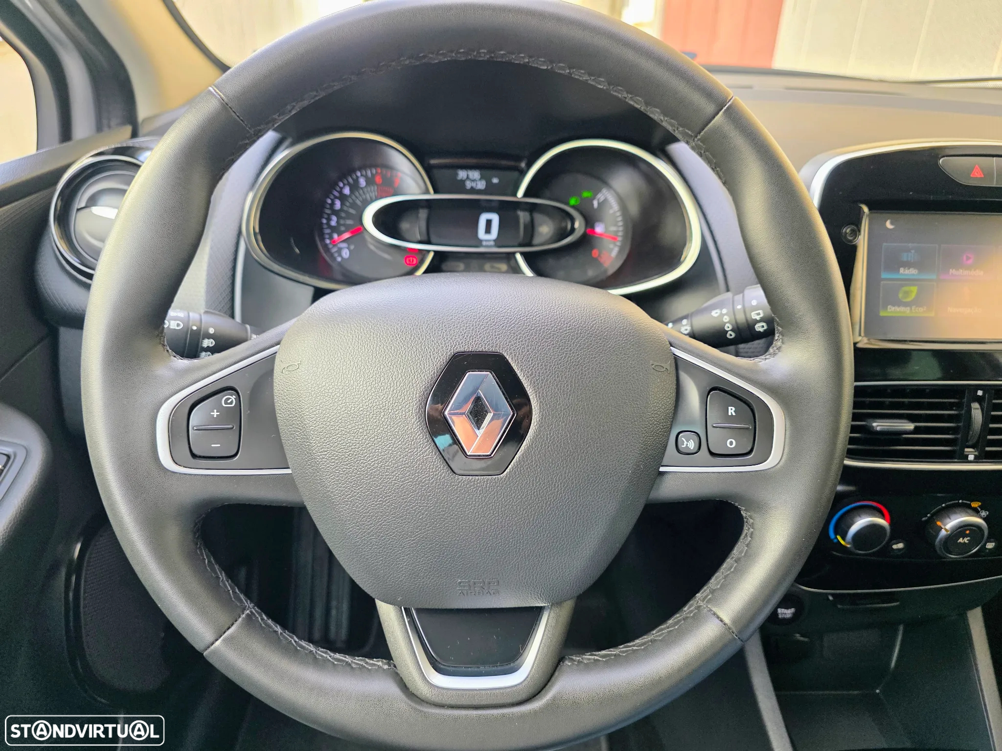 Renault Clio 0.9 TCe Limited Edition - 28