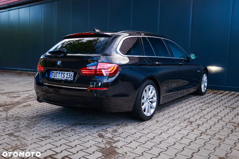 BMW Seria 5 525d Sport-Aut Luxury Line - 17
