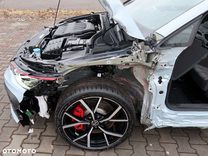 Volkswagen Golf - 35