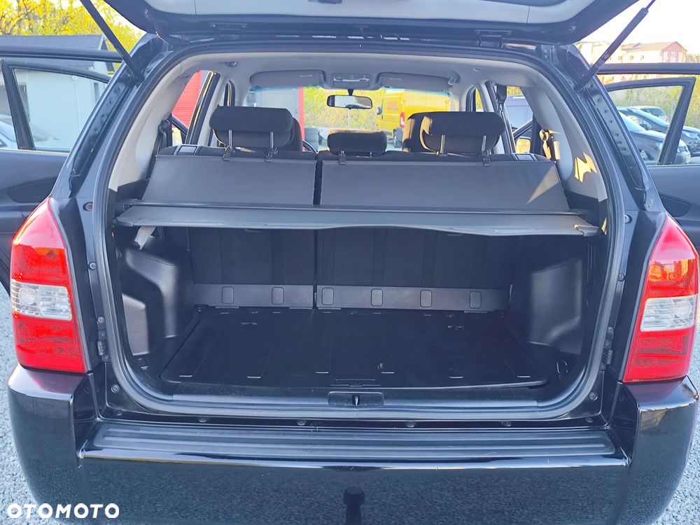 Hyundai Tucson 2.0 2WD GLS - 28