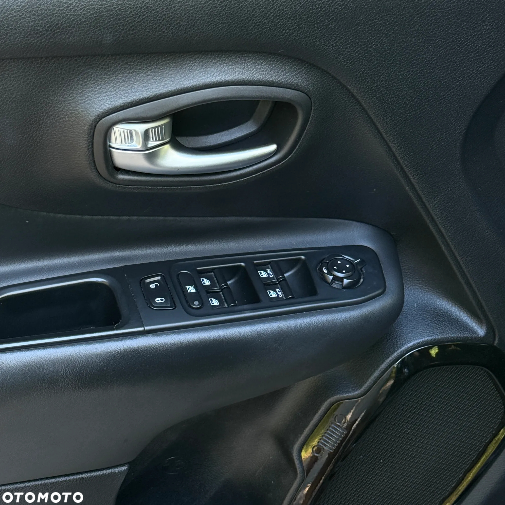 Jeep Renegade 2.0 MultiJet Limited 4WD S&S - 8