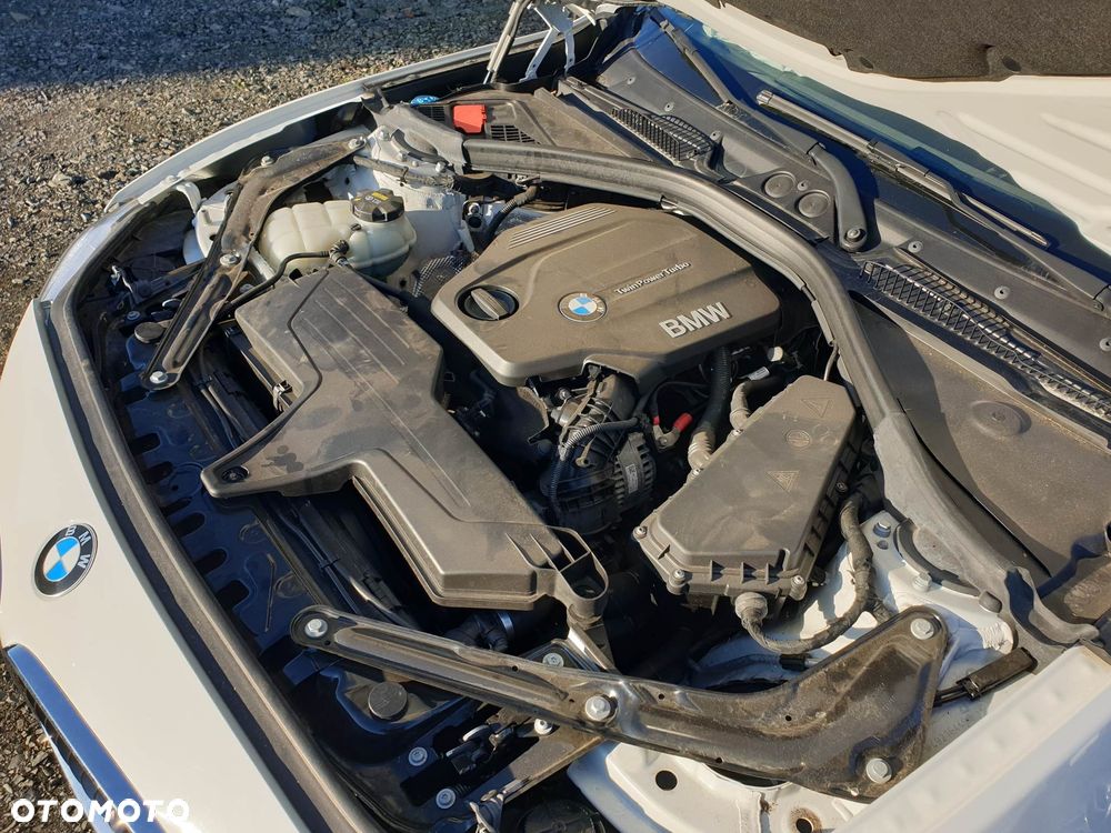 BMW Seria 2 218d Cabrio - 9