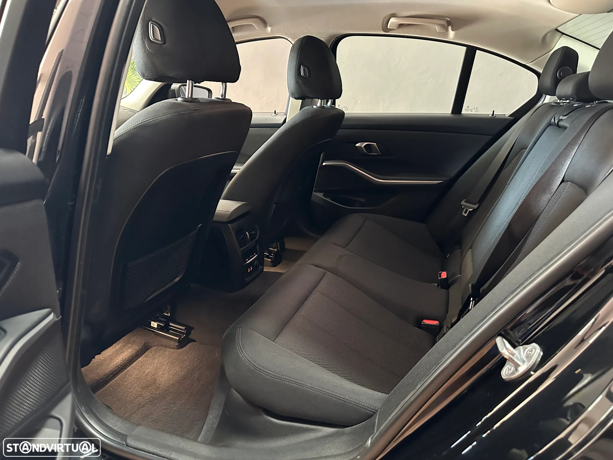 BMW 330 e Corporate Edition Auto - 12