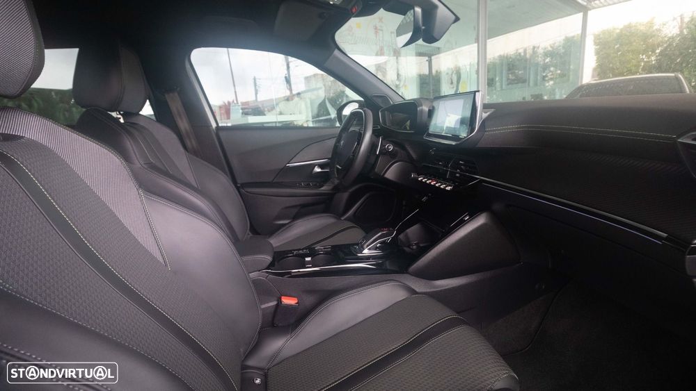 Peugeot 2008 1.5 BlueHDi GT EAT8 - 12