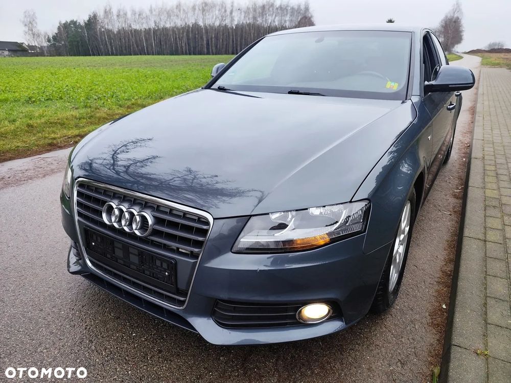 Audi A4 Limousine - 4