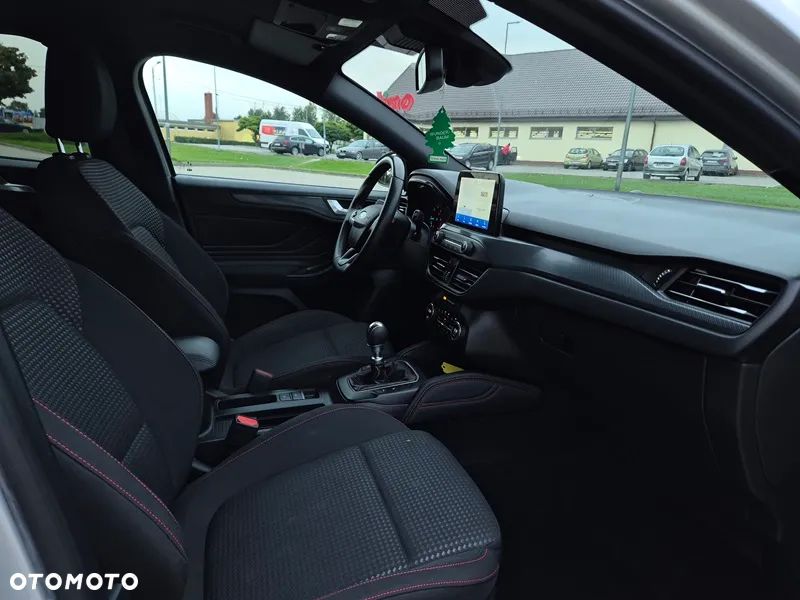 Ford Focus Turnier 1.5 EcoBlue Start-Stopp-System ST-LINE - 9