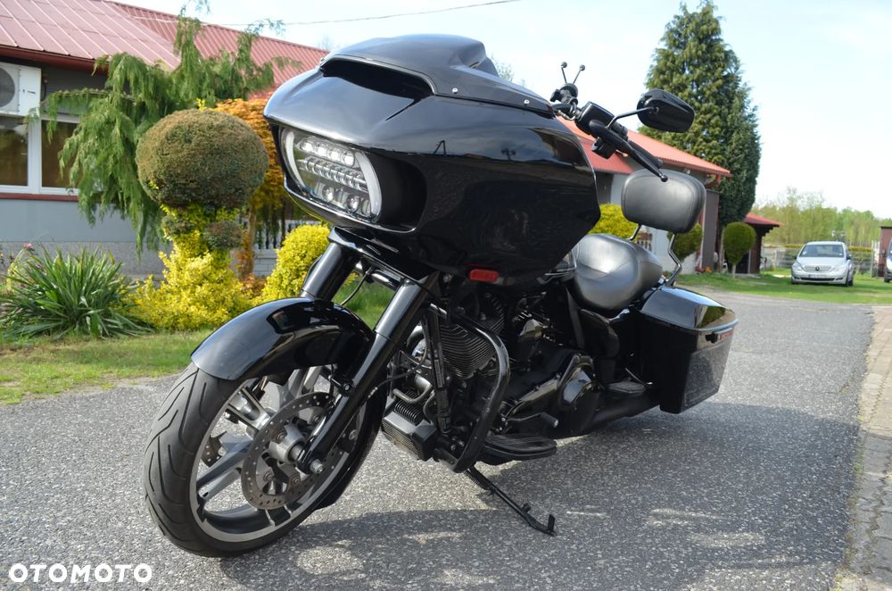 Harley-Davidson Touring Street Glide - 31