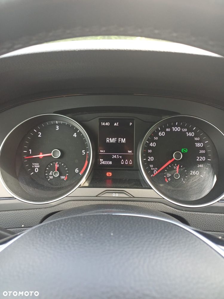 Volkswagen Passat 2.0 TDI (BlueMotion Technology) DSG Comfortline - 14