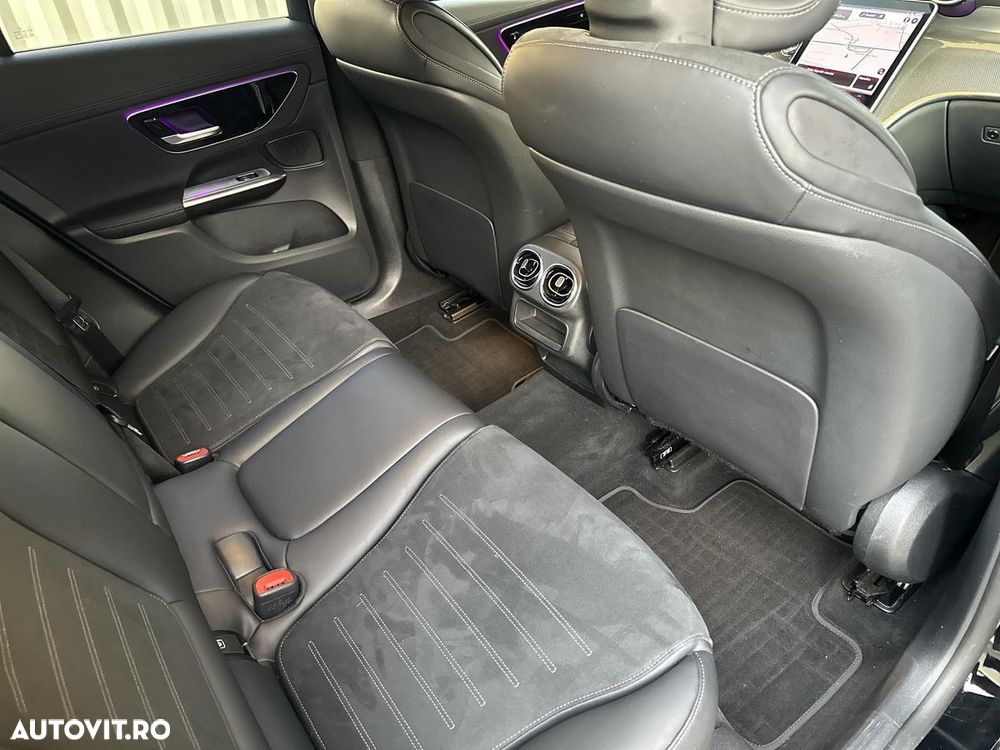 Mercedes-Benz GLC 300 4Matic 9G-TRONIC AMG Line Advanced - 13