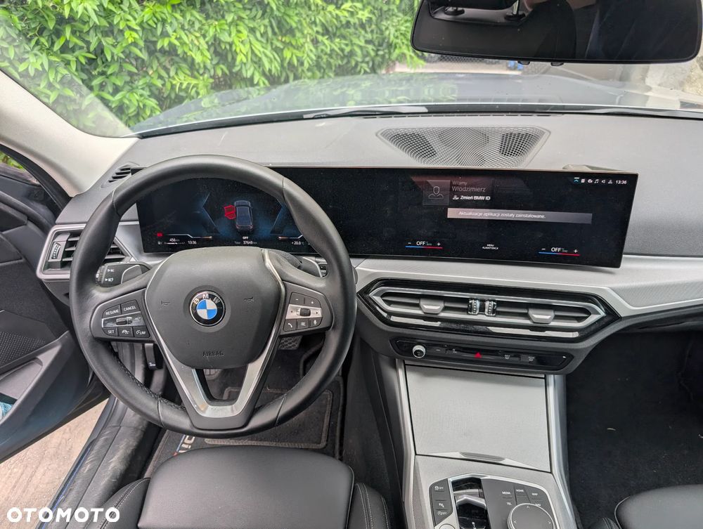 BMW Seria 3 330i xDrive - 7