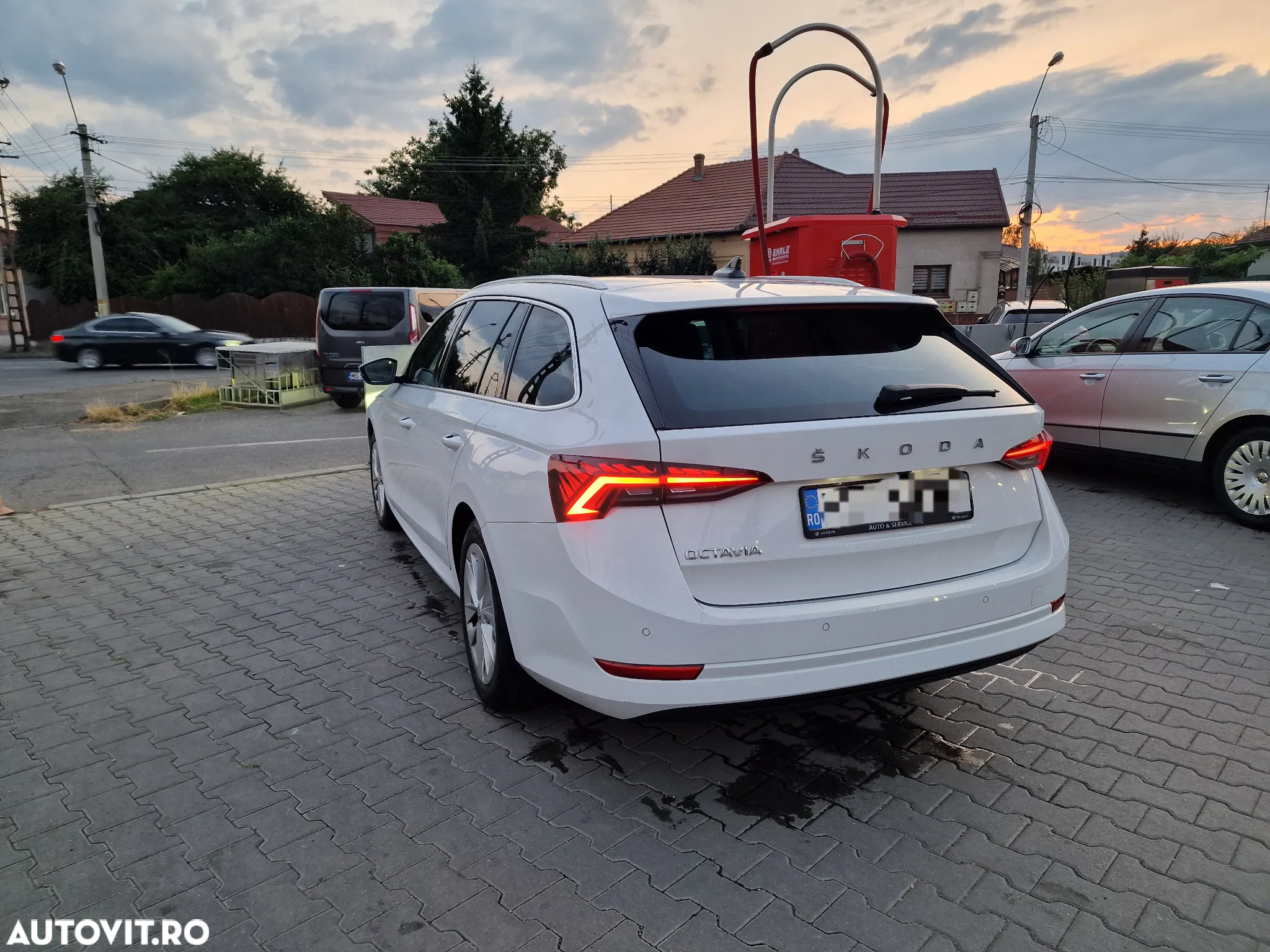 Skoda Octavia 2.0 TDI DSG Style - 3