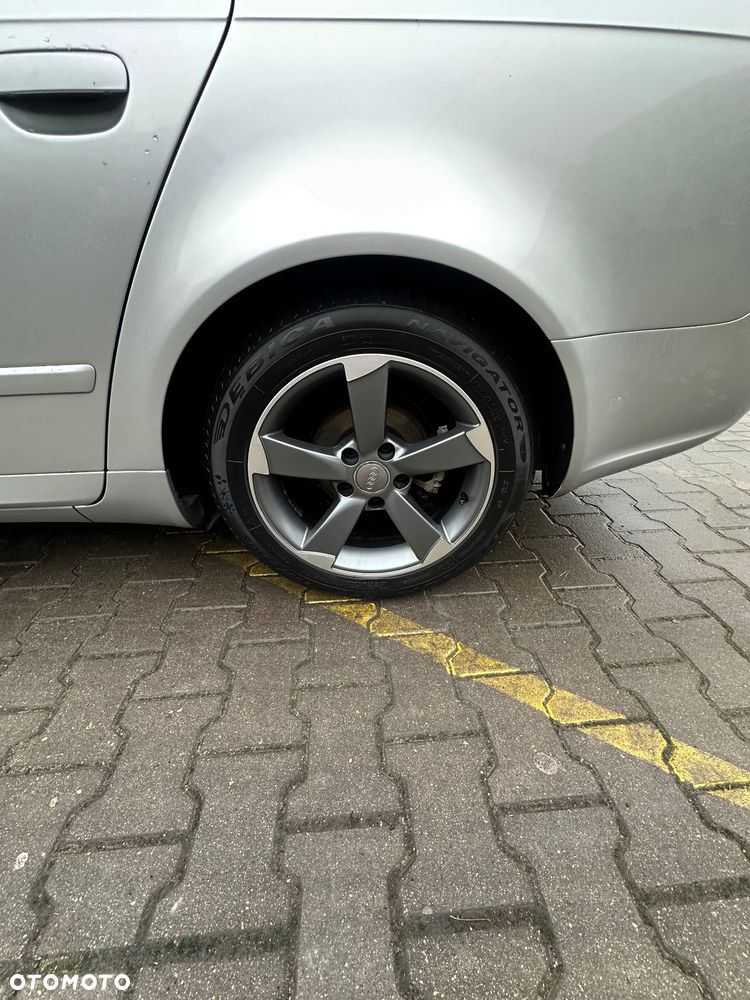 Audi A4 Avant 2.0 TDI - 5