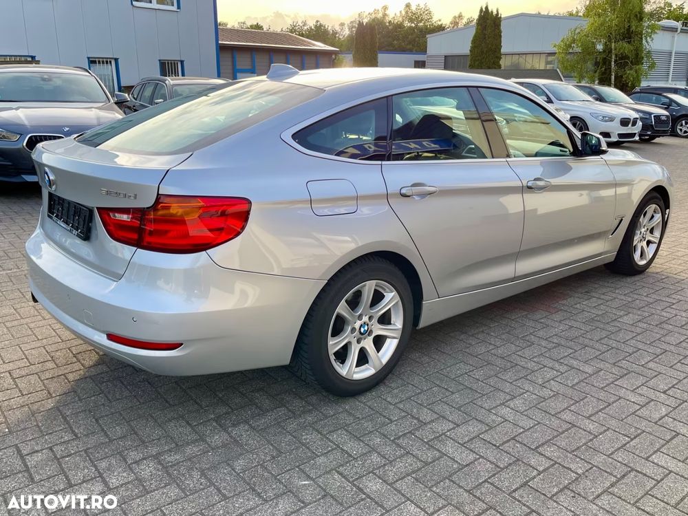 BMW Seria 3 320d Aut. Luxury Line - 9