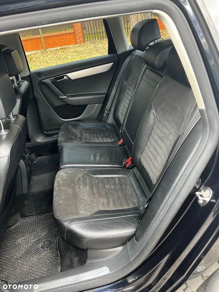 Volkswagen Passat Variant 2.0 TDI DSG BlueMotion Technology Highline - 13